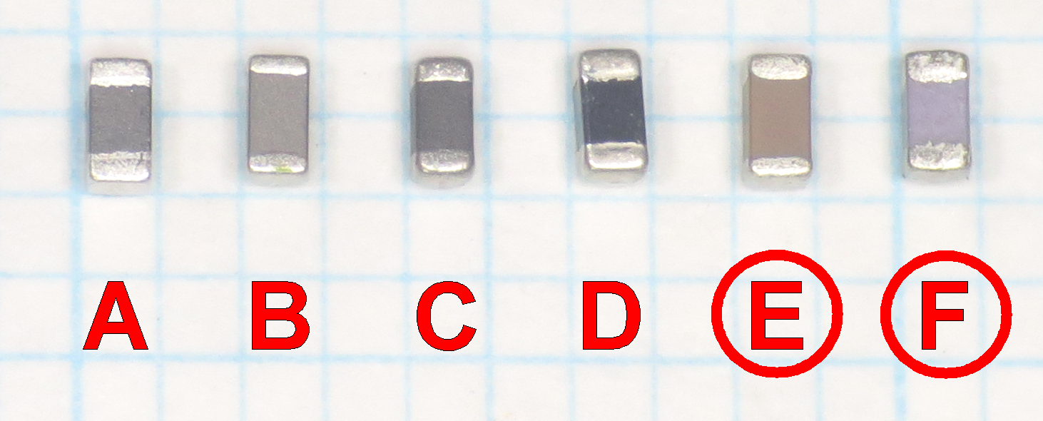 コンデンサはどれでしょうか。左から、コイル、サーミスタ、サーミスタ、バリスタ、コンデンサ、コンデンサです。
